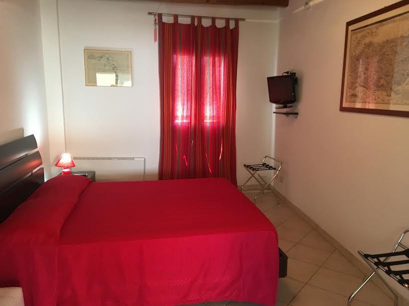 Mansarda Con Terrazzo Apartment Trapani Exterior photo